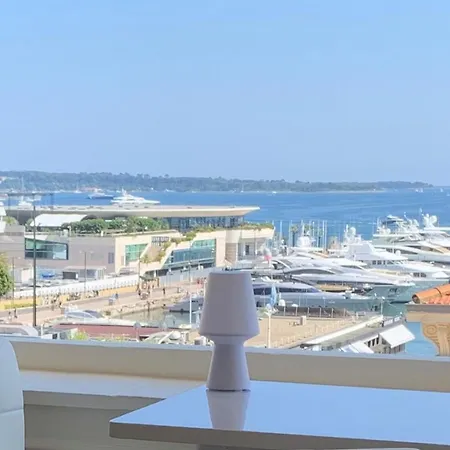 La Goelette - Palais Des Festivals