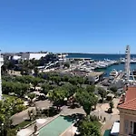 La Goelette - Palais Des Festivals * Cannes