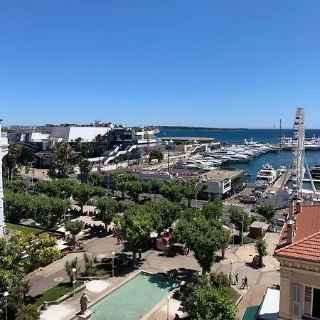 La Goelette - Palais Des Festivals * Cannes