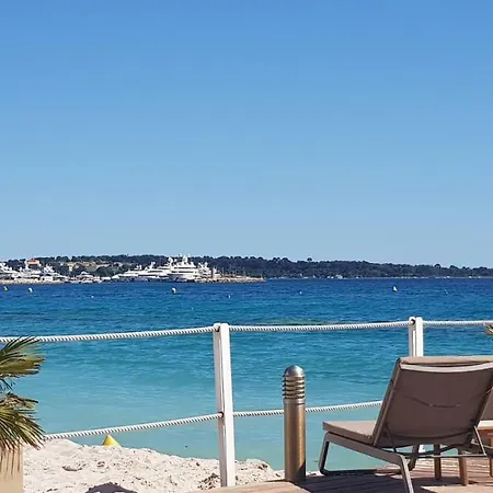 La Goelette - Palais Des Festivals