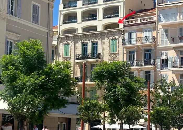 La Goelette - Palais Des Festivals *