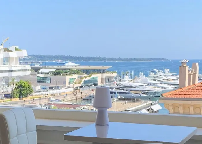 La Goelette - Palais Des Festivals